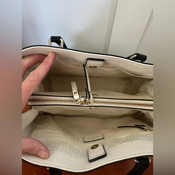 Kate Spade 2 tone Cream Tote Bag with black accents - Picture 3 of 9